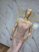 Load image into Gallery viewer, Farrah 2026
