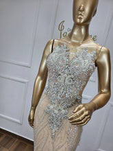 Load image into Gallery viewer, Kendra + Capa Pedrería
