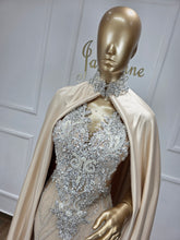 Load image into Gallery viewer, Kendra + Capa Pedrería
