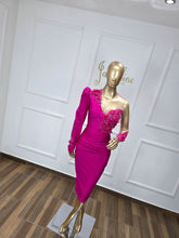 Load image into Gallery viewer, Elizabeth
