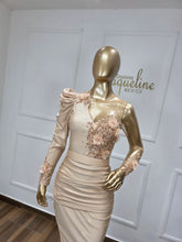 Load image into Gallery viewer, Elizabeth
