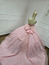 Cargar imagen en el visor de la galería, XV DRESS BABY PINK
