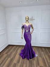 Load image into Gallery viewer, Amairany ( Sin cola)
