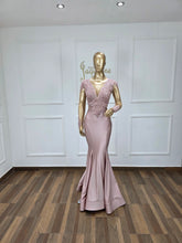 Cargar imagen en el visor de la galería, Alexandra
