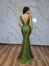 Load image into Gallery viewer, Annye 2027
