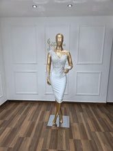 Load image into Gallery viewer, Jasbel

