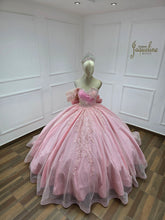Cargar imagen en el visor de la galería, XV DRESS BABY PINK
