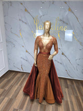 Load image into Gallery viewer, Odette 2027
