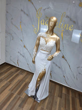 Load image into Gallery viewer, Kelly
