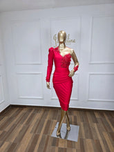 Load image into Gallery viewer, Elizabeth
