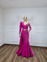 Cargar imagen en el visor de la galería, Amira 2025
