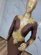 Load image into Gallery viewer, Alejandra + Ab Medio
