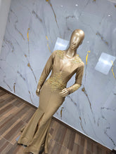 Load image into Gallery viewer, Alejandra + Ab Medio
