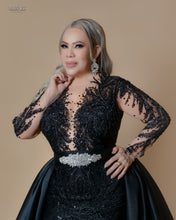 Load image into Gallery viewer, Dubai / Satin
